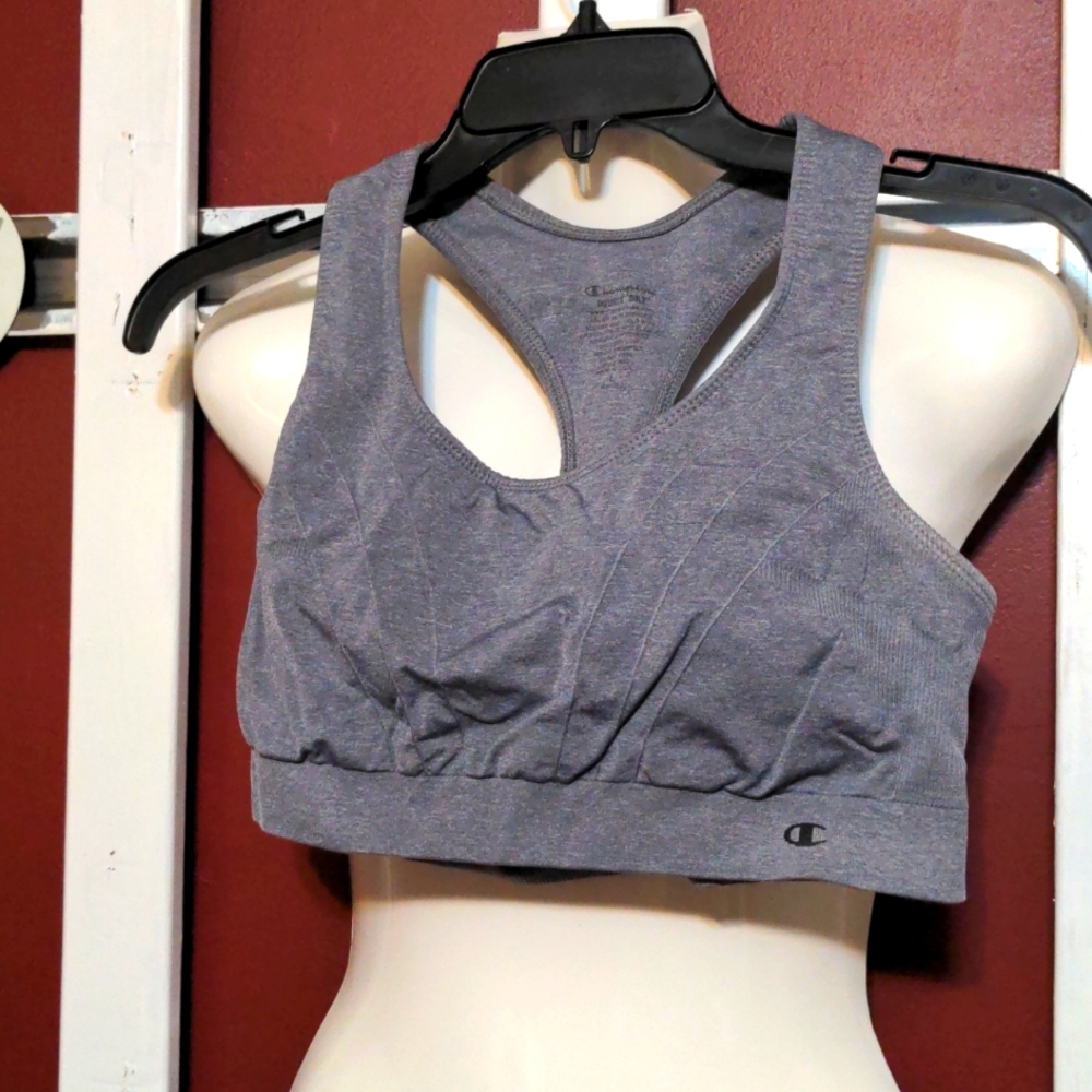 Woman's sports bra 5 FOR $25 dropping soon